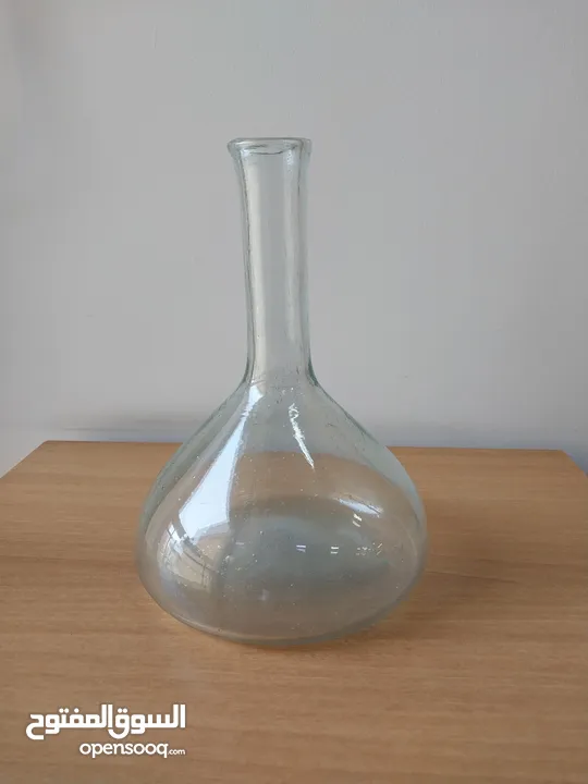 Vintage-Style Round Glass Vase – Unique Decorative Piece