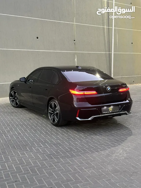 bmw 735 2023 للإيجار و يوجد سيارات اخرى حديثة