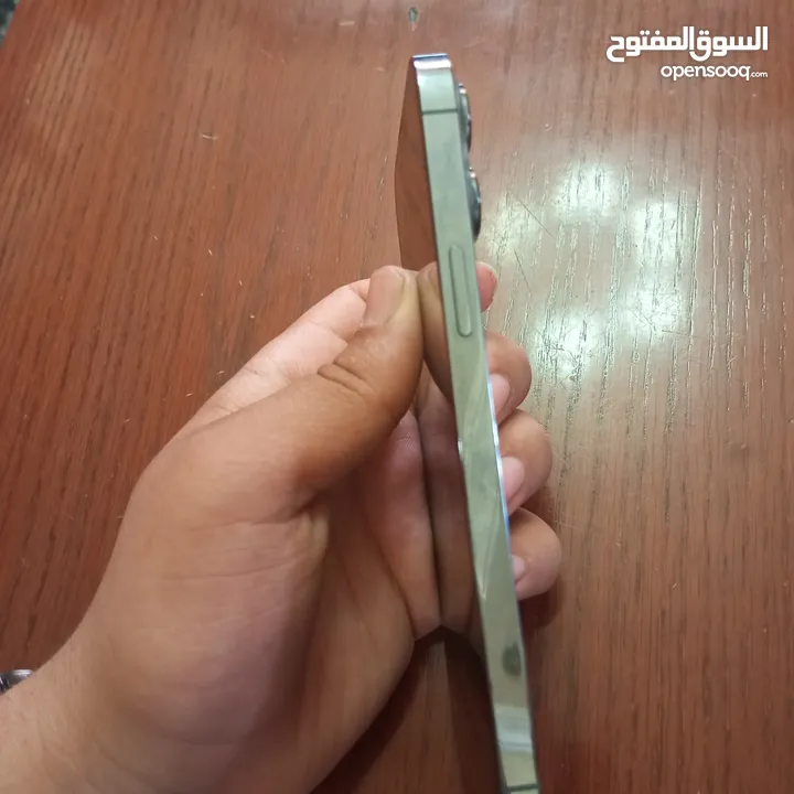 ايفون 13 برو ماكس مستعمل سنه وكاله شاشه مكسوره