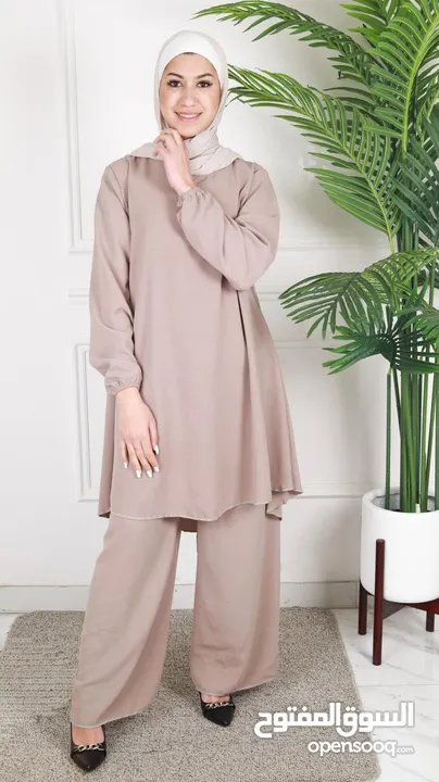 طقم أنيق ومريح للمحجبات  استمتعي بالأناقة والراحة مع هذا الطقم العصري بلونه الراقي وتصميمه العمل