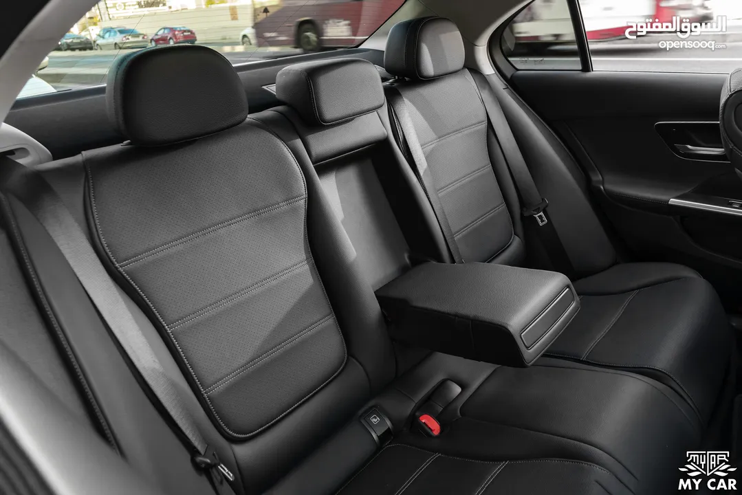 2022 Mercedes C200 – Night Package