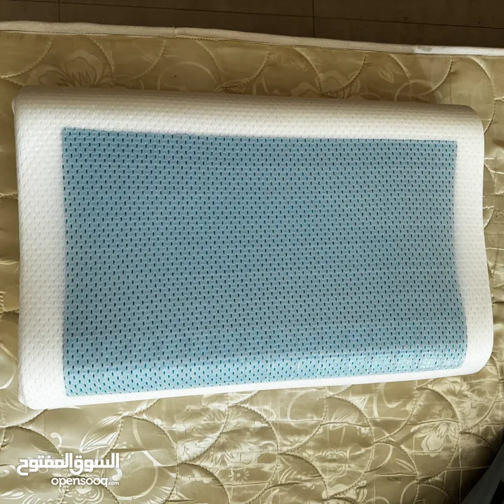 Medical Memory Foam Pillow مخدة طبية للبيع