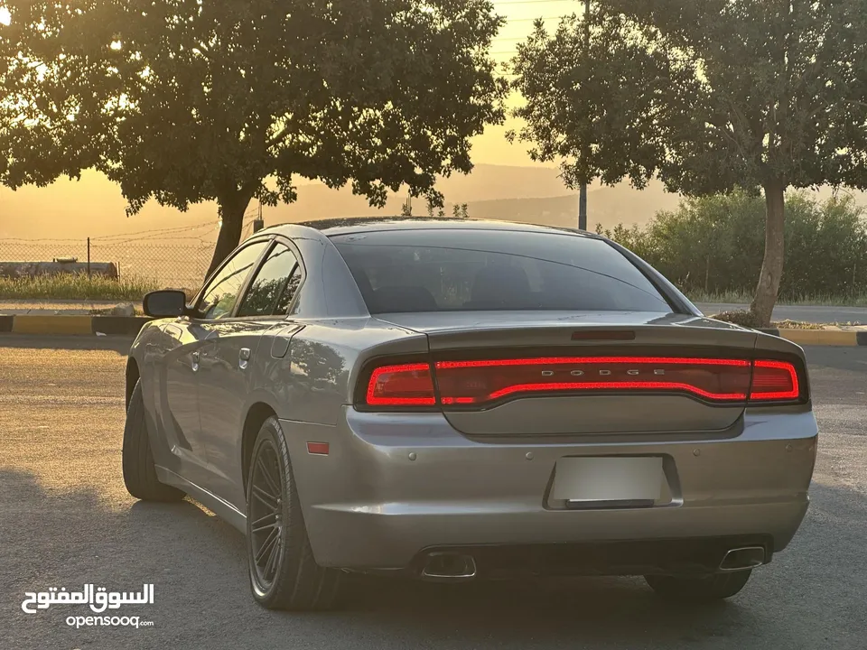 Dodge charger model 2011 (3600cc) for sale