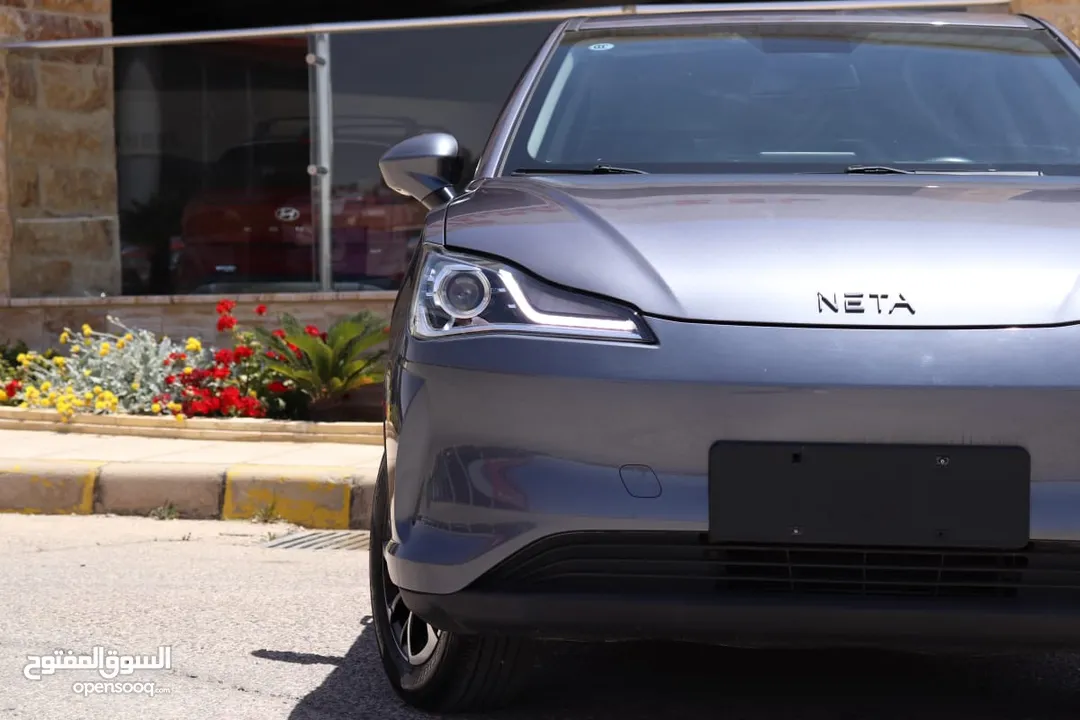 نيتا v البطارية الكبيرة 2022 Neta V