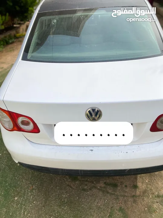 جيتا 2010 لون ابيض واسود