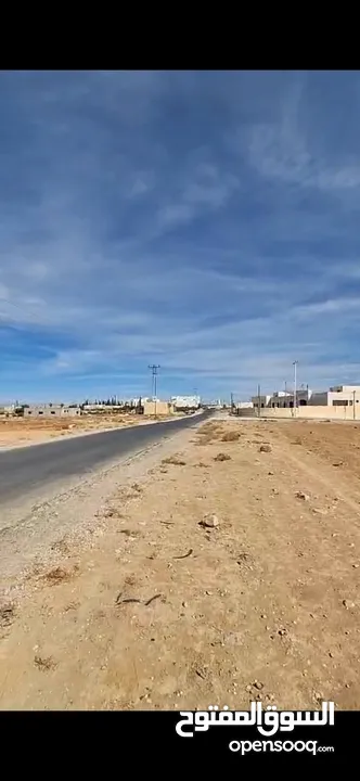 ارض للبيع ام الرصاص على الشارع الرئيسي