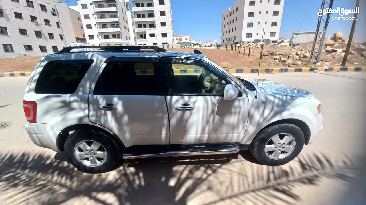 فورد اسكايب فل بفتحه فحص 3 جيد لون ابيض لؤلؤي بسعر مغري قابل للبدل