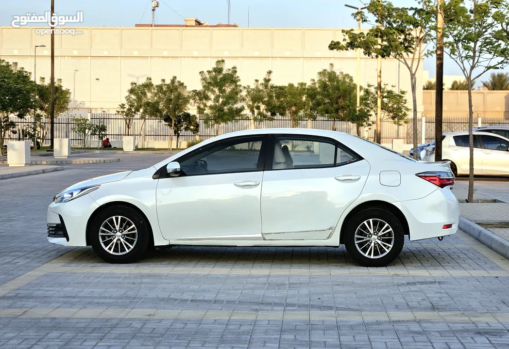 TOYOTA COROLLA 2.0 XLI 2018 URGENTY FOR SALE