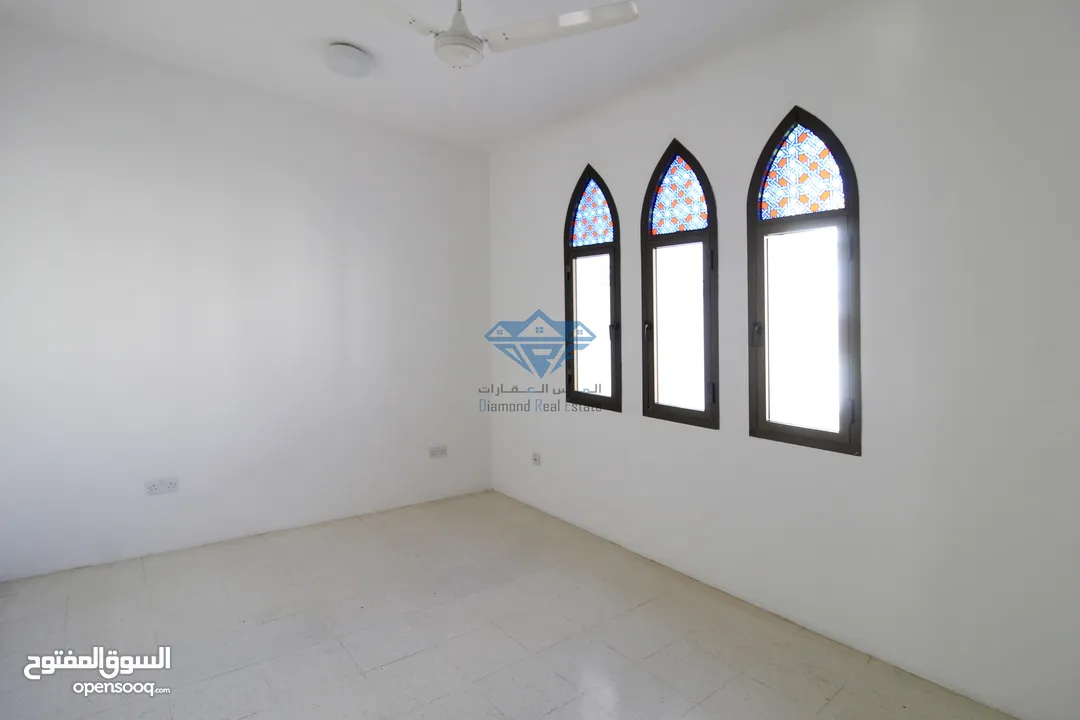 #REF891 3BR + maidroom Villa for Rent in Shatti al Qurum