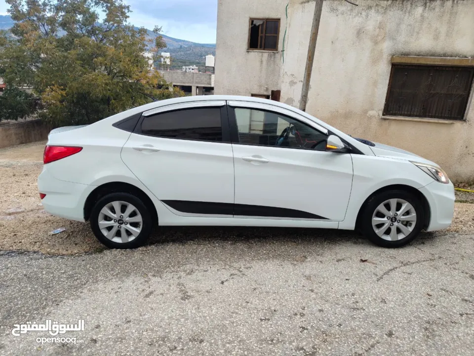 هونداي أكسنت 2015