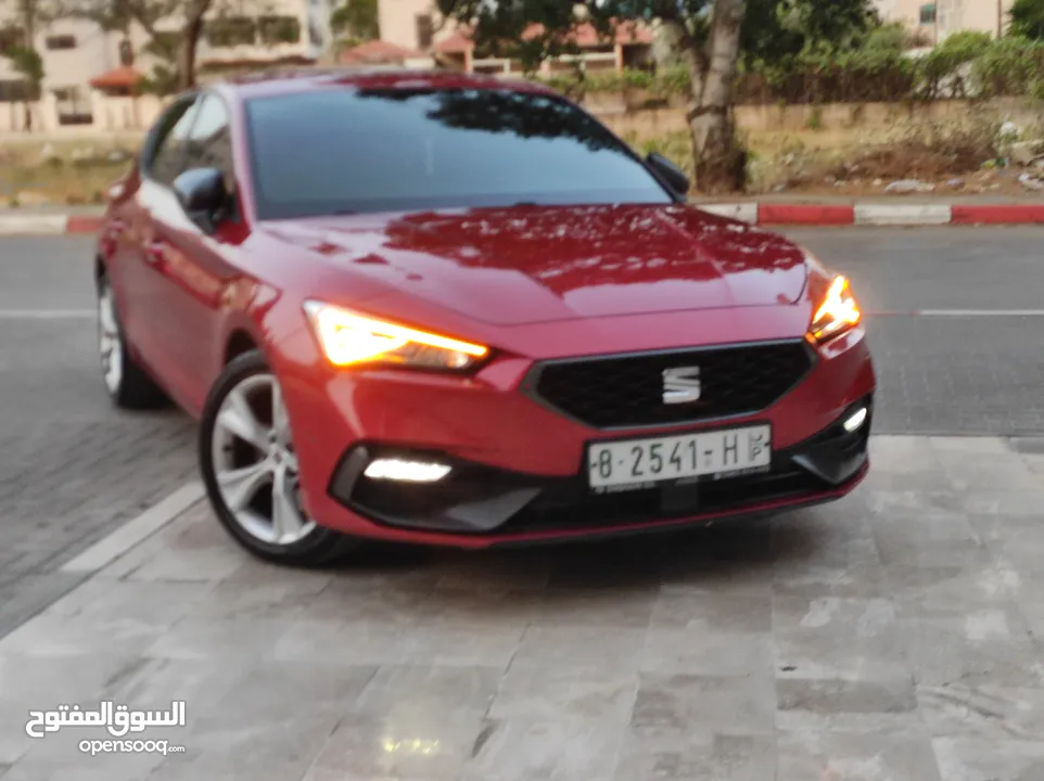سيات ليون اف ار فل اضافات ماعدا الفتحة  محرك1500بنزين اتوماتيك