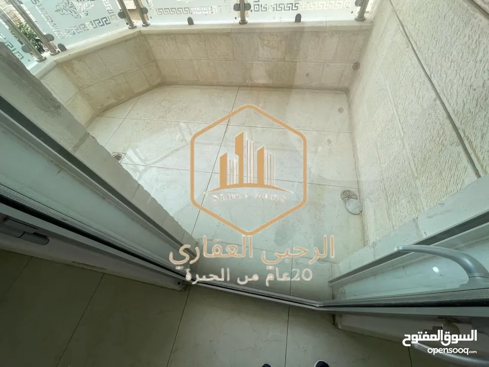 شقة / للايجار / لم تسكن / 3نوم / الجاردنز / 180 متر