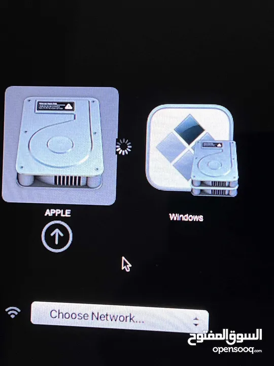 Macbook Air 2017مستعمل بحاله ممتازه ونظيف جدا عليه نظامين الماك و الويندوز