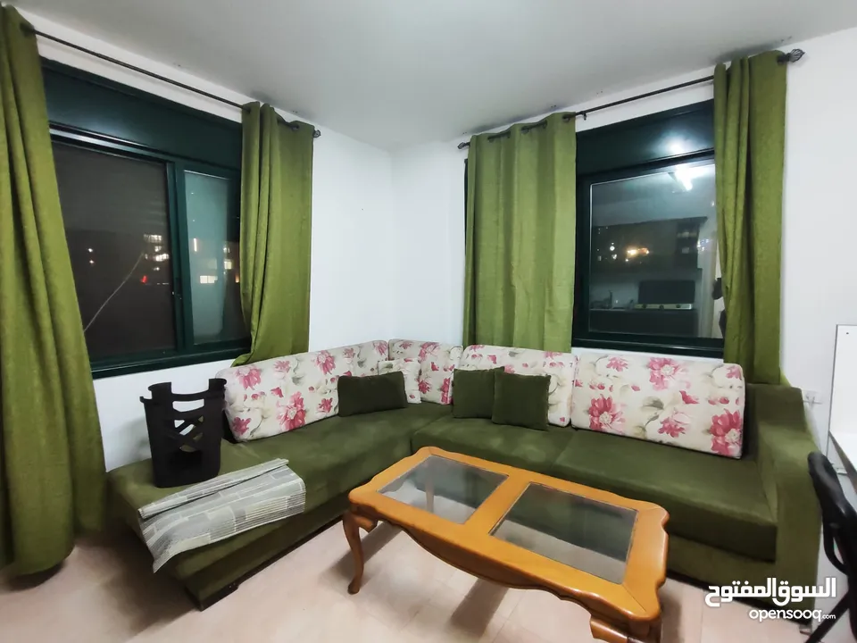 استديو مفروش بإطلالة مميزة – عين مصباح قرب بنك فلسطين المركزي