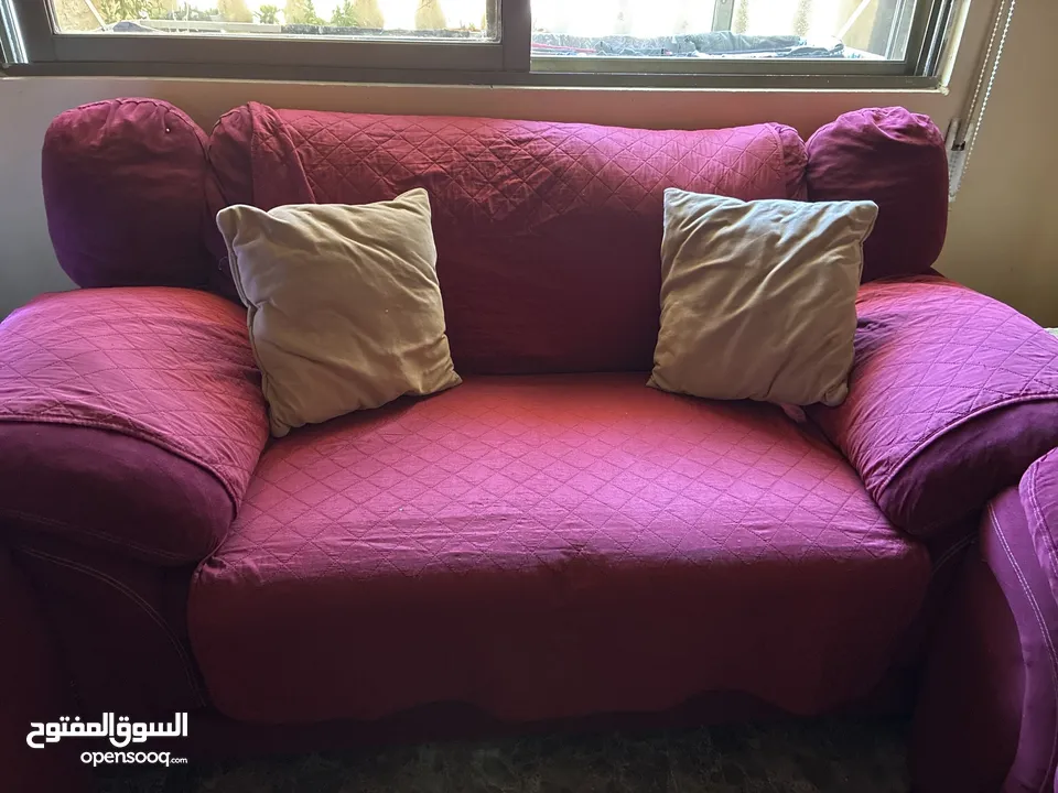 طقم كنب دب 7 مقاعد بحالة جيدة