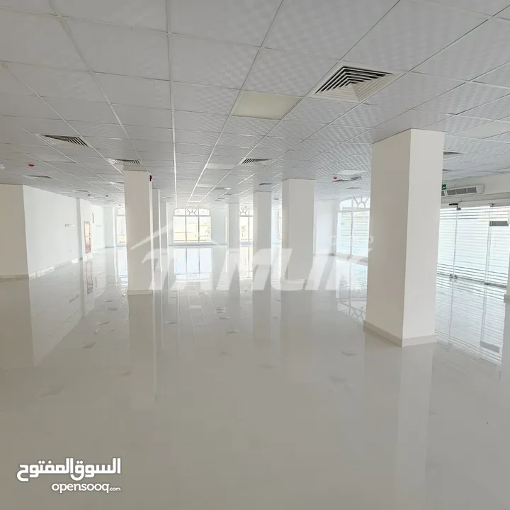 Showroom for Rent in Al Khuwair REF 421YB