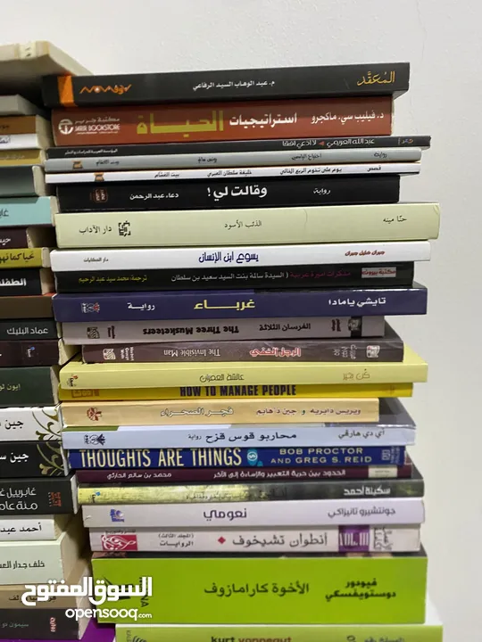 للبيع اكثر من 100 كتاب و روايه