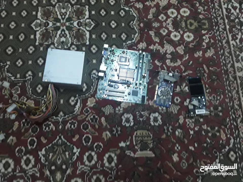 قطع كمبيوتر كل اشي شغال%100 شوف الوصف