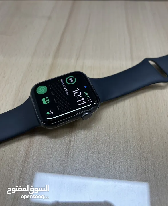 Apple Watch SE 1st generation - 60 OMR(slightly negotiable)