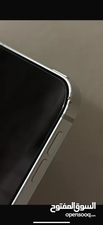 ipad Pro 12.9-inch (6th Generation) Wifi+Cellularللبيع ايباد ب احسن جودة واستعمال ممتاز اقل من سنة