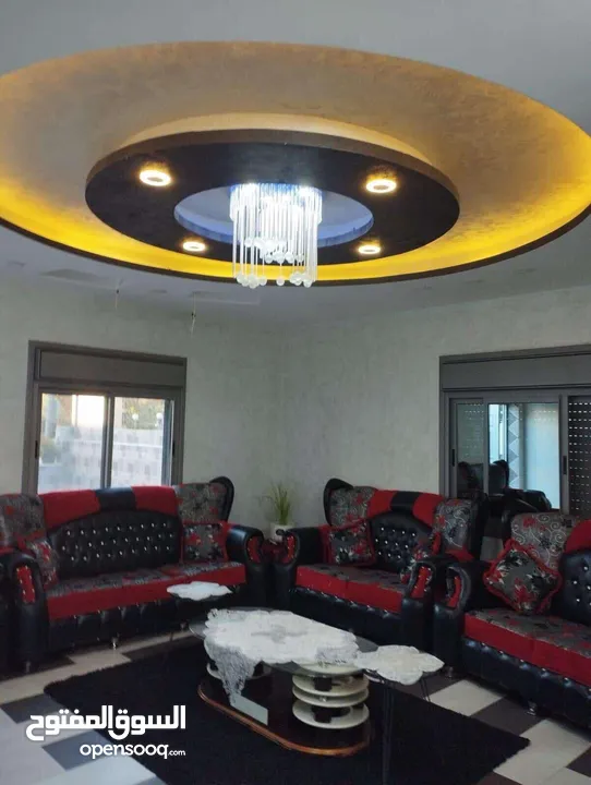 بيت مستقل للبيع 3 طوابق مع مخزن وتسوية وبير ماء
