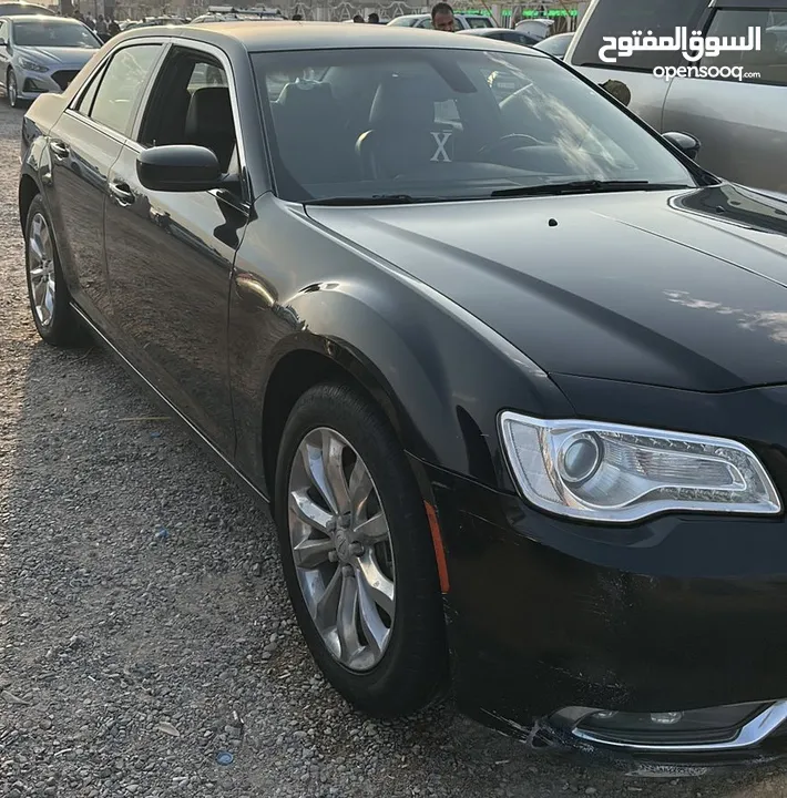 كرايسلر اوباما c300 TUORING AWD 2018 للبيع