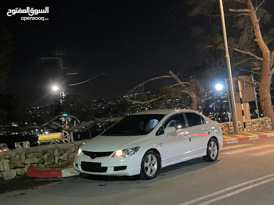 هونداي اكسنت 2016 اصل كوري عدد 2 لون ابيض ولون فضي / وبيكانتو 2019 /هوندا سيفيك 2008