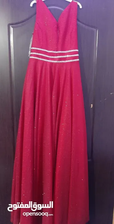 فستان بناتي يلبس عمر 13 و14 سنه