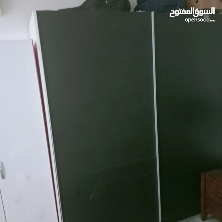خزانة للبيع Cupboard for Sale