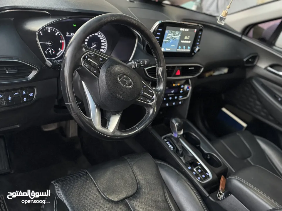 SUV هونداي سانتافيه فل اضافات ما عدا الفتحة