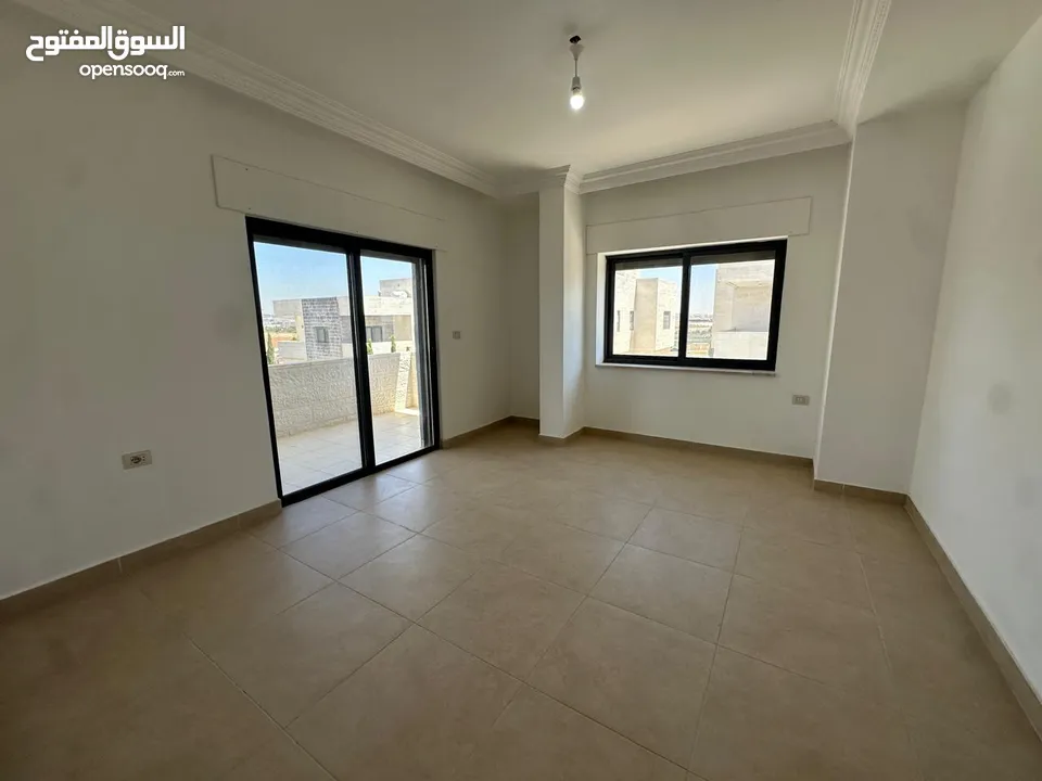 Villa for sale in Airport Road ( Property 42870 )-174804488