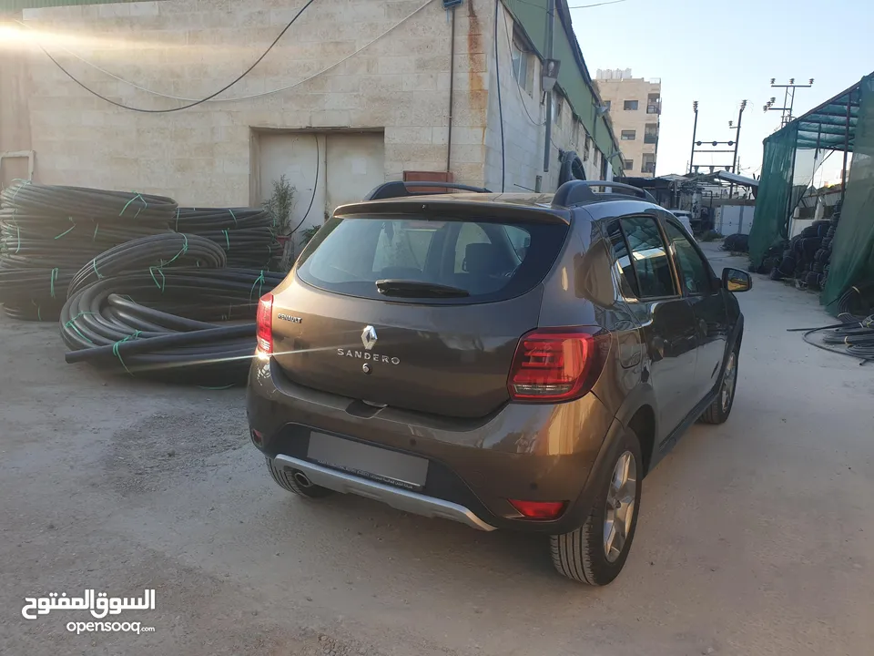 رينو سانديرو 2022