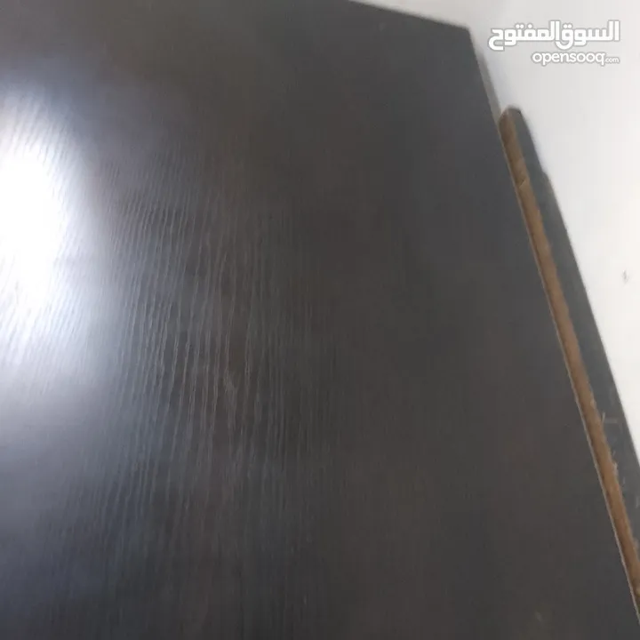 مكتب ممتاز جداً للدراسه و للكمبيوتر
