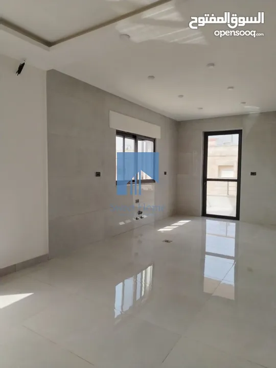 شقة فاخرة للبيع في الجندويل طابق ثالث مع روف دوبلكس 193م تشطيب سوبر ديلوكس لم تسكن