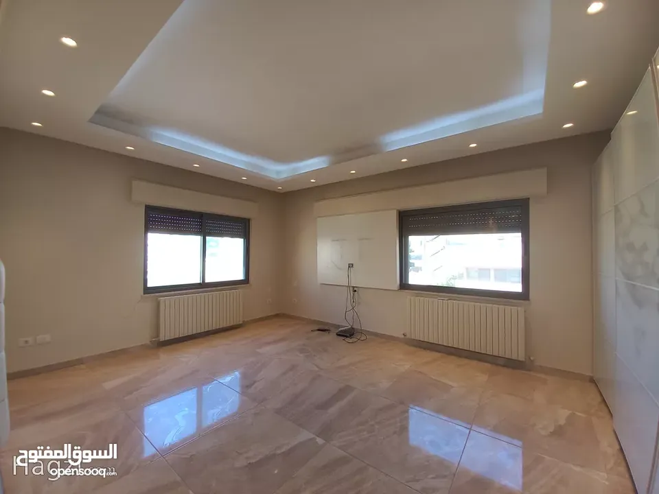 شقة غير مفروشة للإيجار 320م2 ( Property 17823 ) سنوي فقط