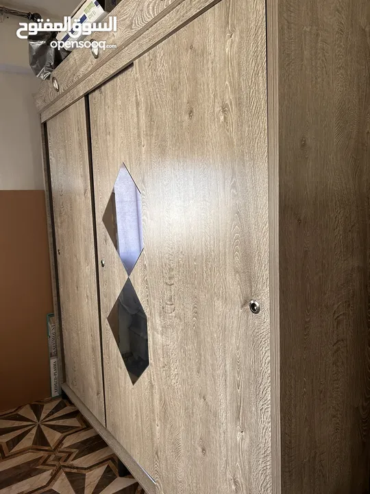 غرفه نوم تخت مجوز مع خزانه 3 درفات مع تسريحه بدون مرآة
