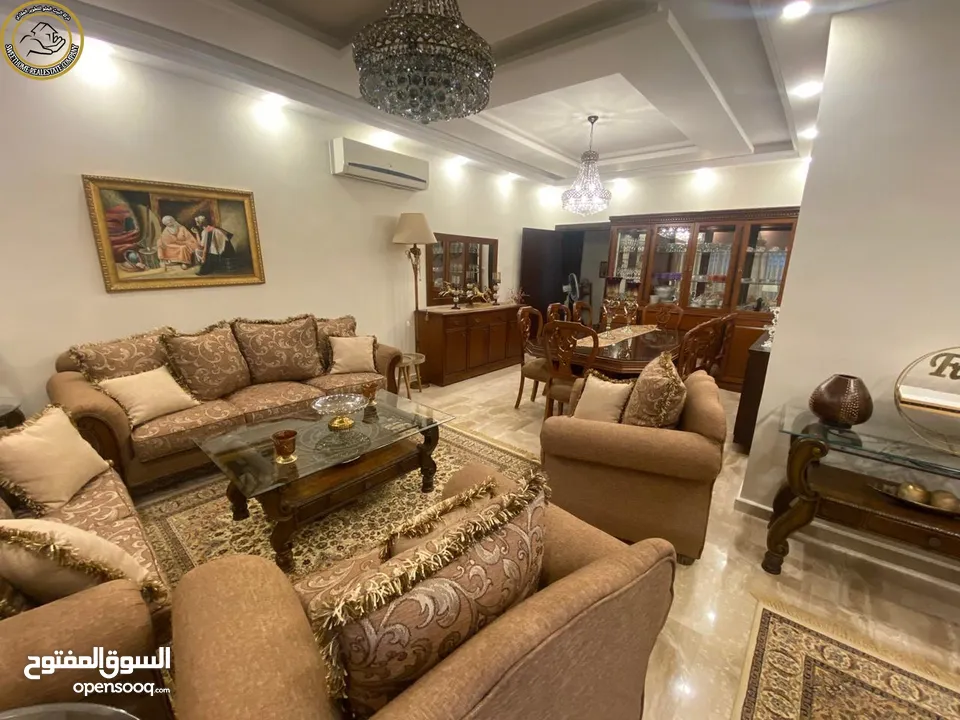 شقة أرضية فاخرة للبيع في خلدا العوجانية  - قرب جامع الهمشري 200م مع ترس امامي 70م تشطيب سوبر ديلوكس