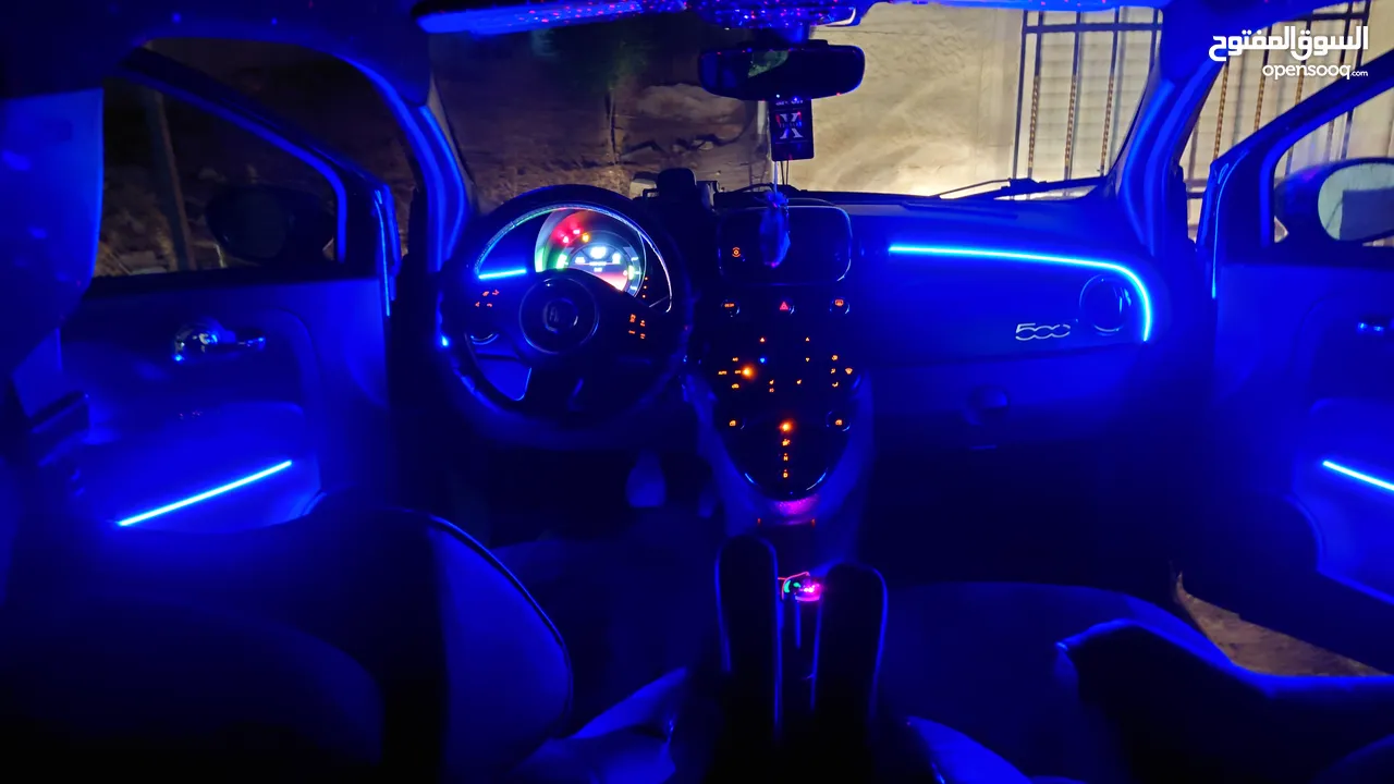 فيات 500e موديل 2017 لون اسود