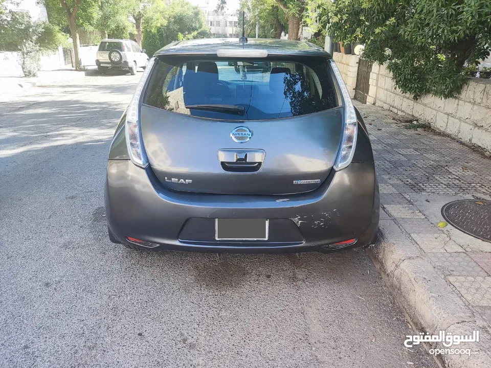 2015 Nissan Leaf 10 bar