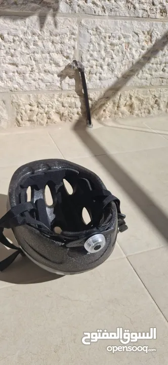 bike helmet    خوذة الدراجة الهوائية والكهربائية