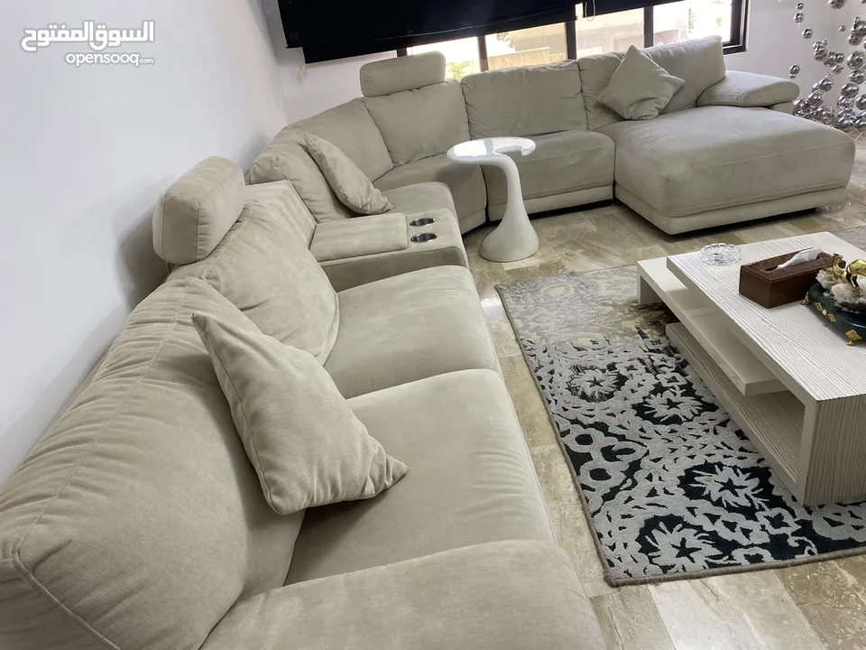 غرفة جلوس كورنر 9 مقاعد للبيع من  شركة kuka بحالة الجديد