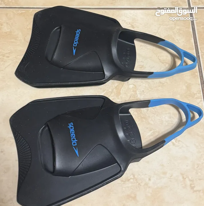زعانف سباحة speedo