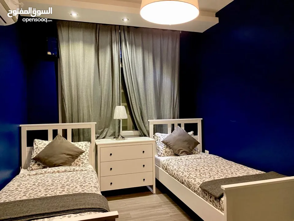 شقة جديدة 2 نوم في منطقة دير غبار ..  للايجار (يومي او اسبوعي) (مفروشة) مع بلكونة كبيره