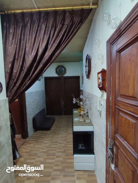 شقة طابقية للبيع ( قابل للتفاوض) عمان-حي نزال من المالك مباشرة