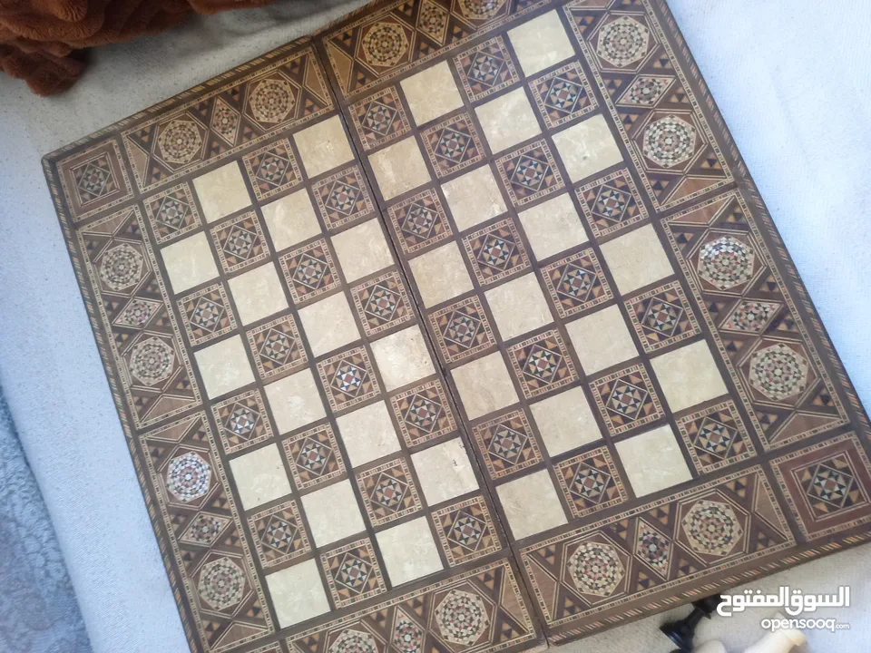 طاولة زهر وشطرنج انتيك