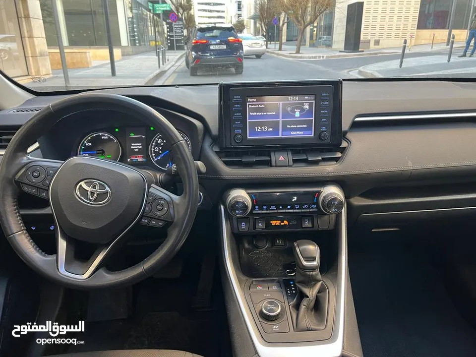 للأيجار تويوتا راف فور فل كامل هايبرد