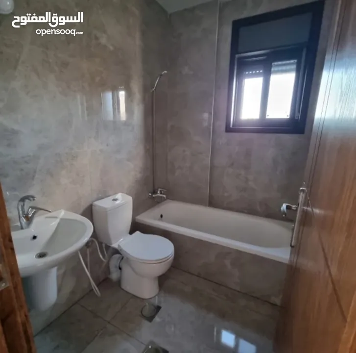 شقة سكنية للبيع مقابل ديوان الموظفين