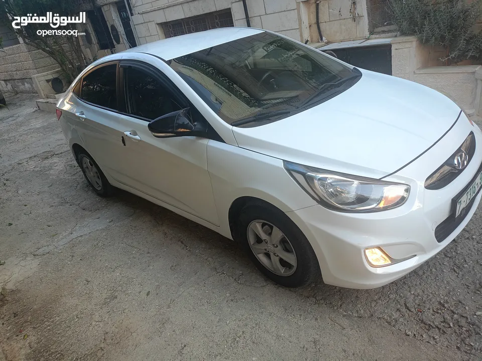 Hyundai accent