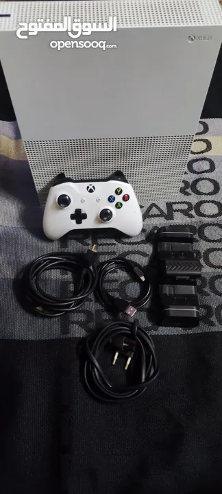 Xbox One S بحالة جيدة