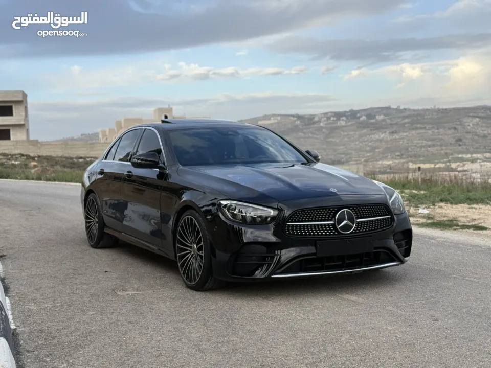 Mercedes benz E200 بحالة الوكالة AMG